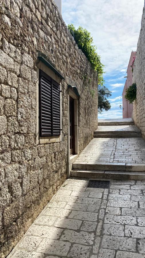 Arbe Downtown Rab Town Exterior foto