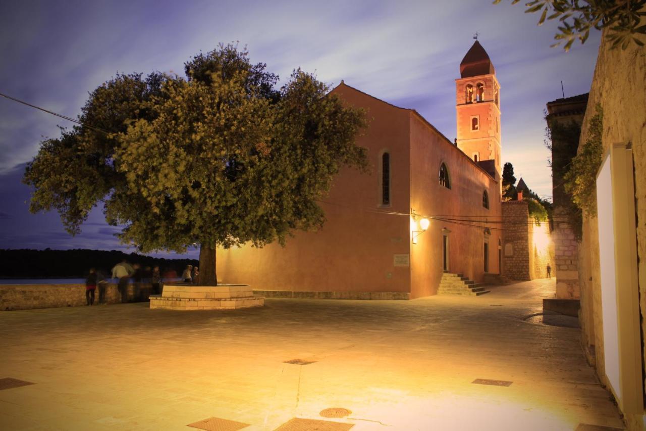 Arbe Downtown Rab Town Exterior foto